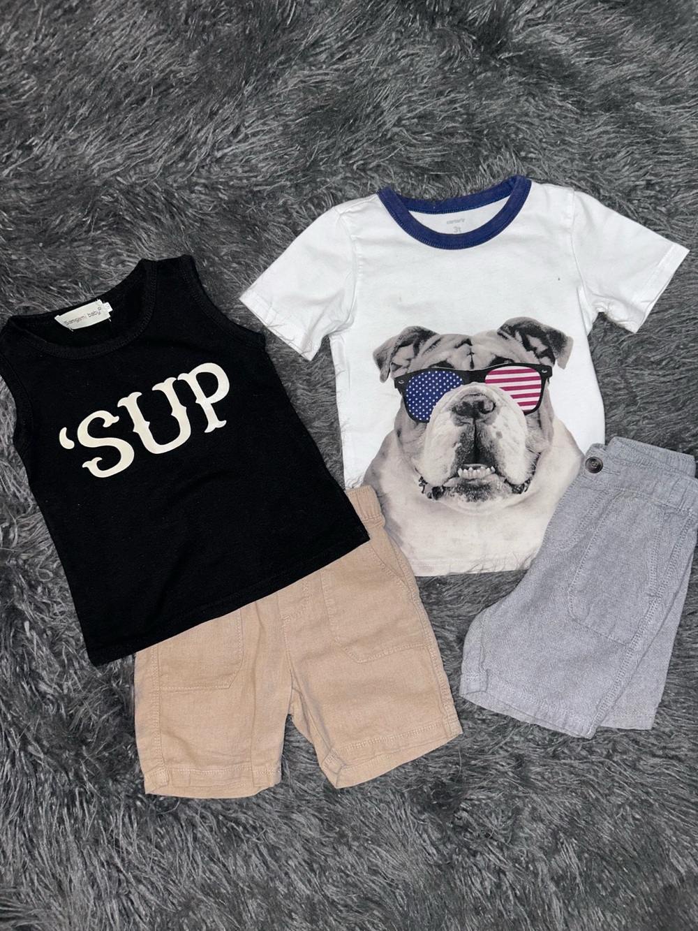 Old Navy Linen Short with Carter’s American Bull Tee Shirt, 3T
